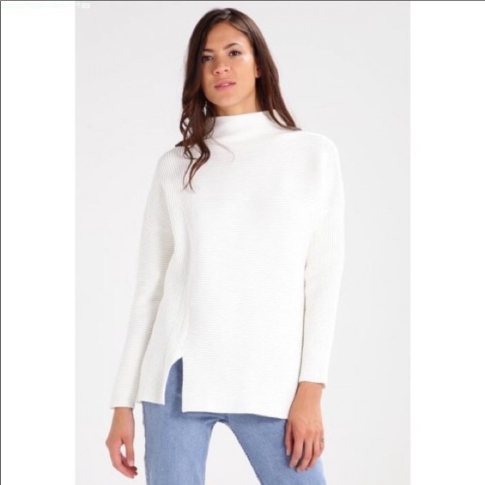 French connection Sunday Mozart sweater sz.small